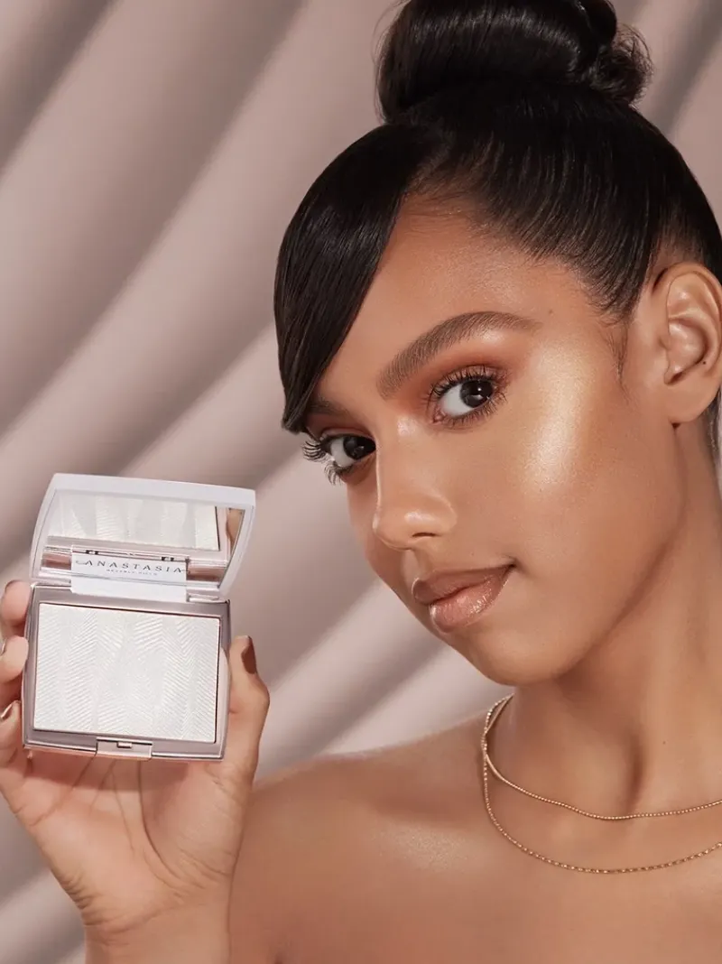 anastasia_beverly_hills_h_4.webp Anastasia Beverly Hills Highlighter | MECCA Sale