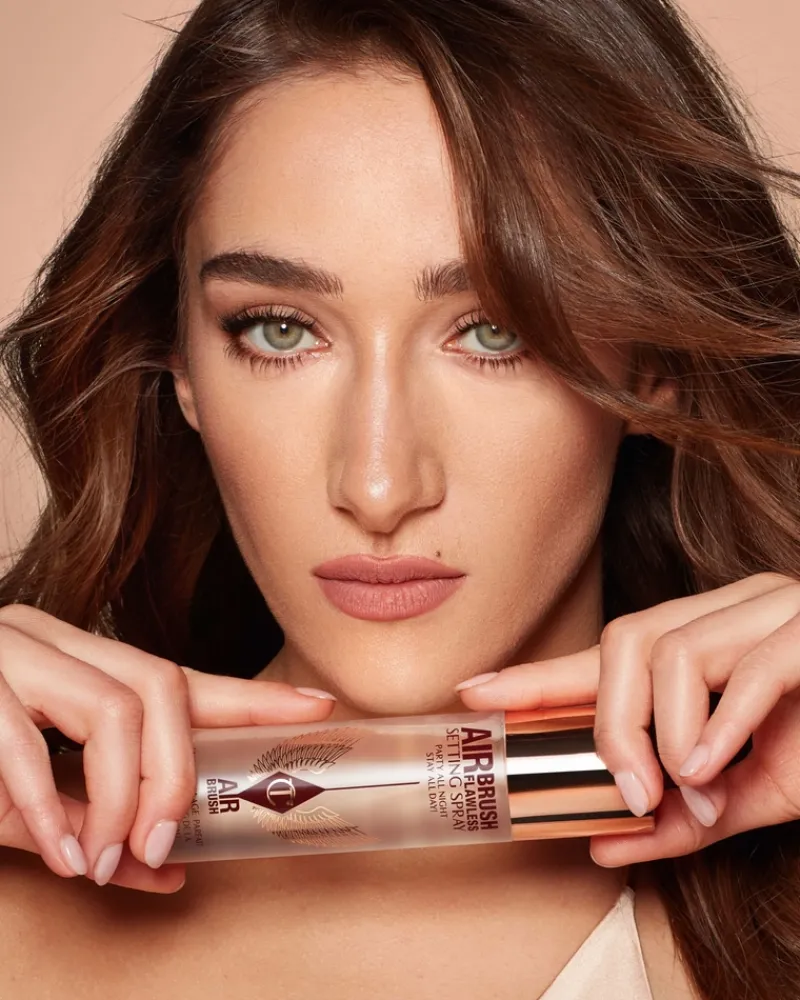 charlotte_tilbury_airbrus_2-6.webp Charlotte Tilbury Airbrush Flawless Setting Spray | MECCA Clearance