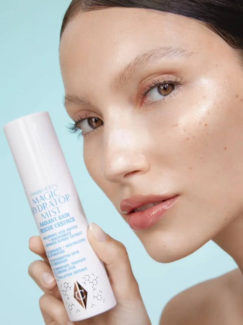 charlotte_tilbury_charlot_2-2.webp Charlotte Tilbury Charlotte's Magic Hydrator Mist | MECCA Clearance