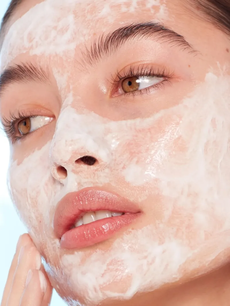 charlotte_tilbury_charlot_2-4.webp Charlotte Tilbury Charlotte's Magic Hydration Revival Cleanser | MECCA Discount
