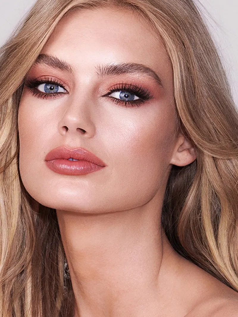 charlotte_tilbury_charlot_4-1.webp Charlotte Tilbury Charlotte Darling Easy Eye Palette | MECCA New