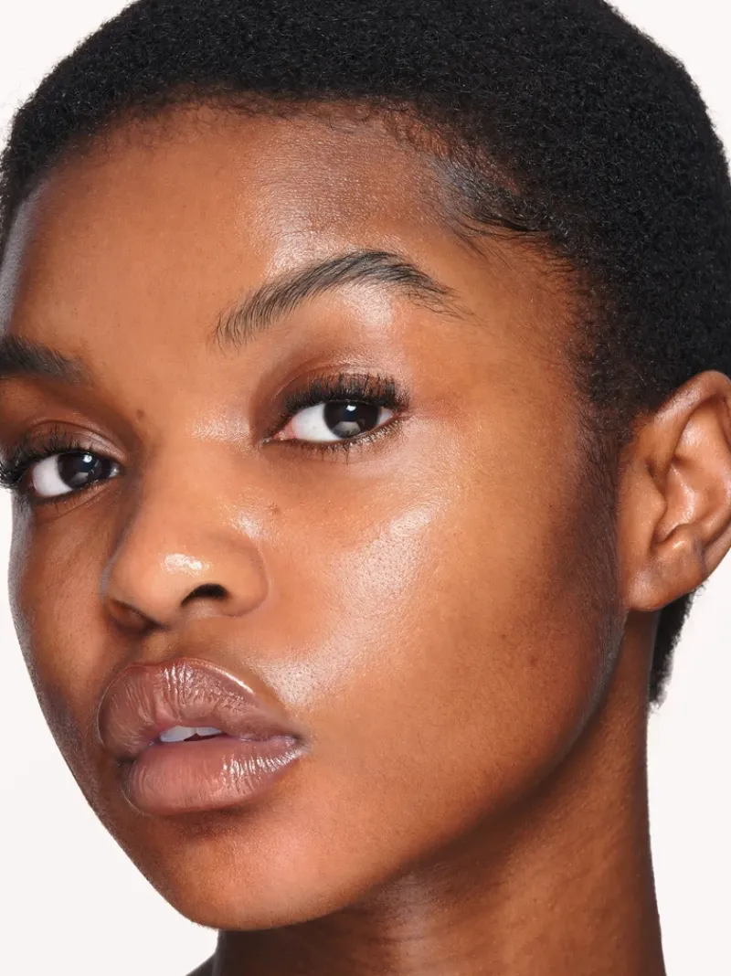 charlotte_tilbury_charlot_4-2.webp Charlotte Tilbury Charlotte's Magic Hydrator Mist | MECCA Clearance