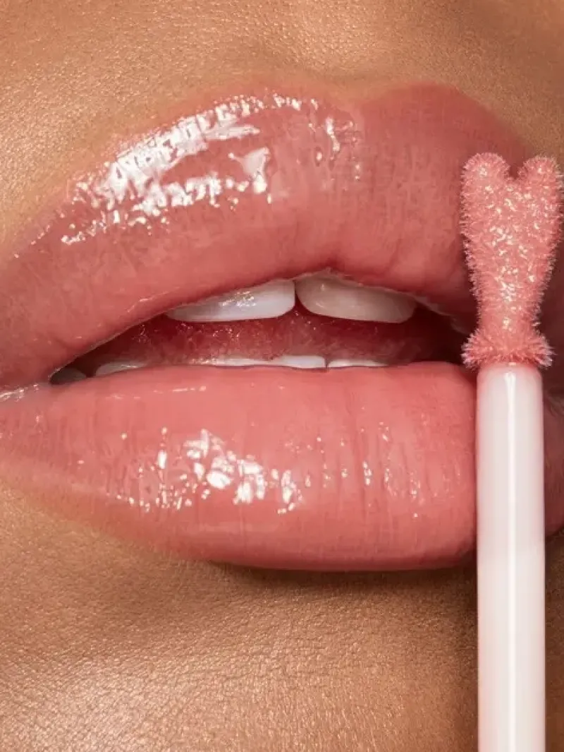 charlotte_tilbury_collage_3.webp Charlotte Tilbury Collagen Lip Bath Gloss | MECCA Best
