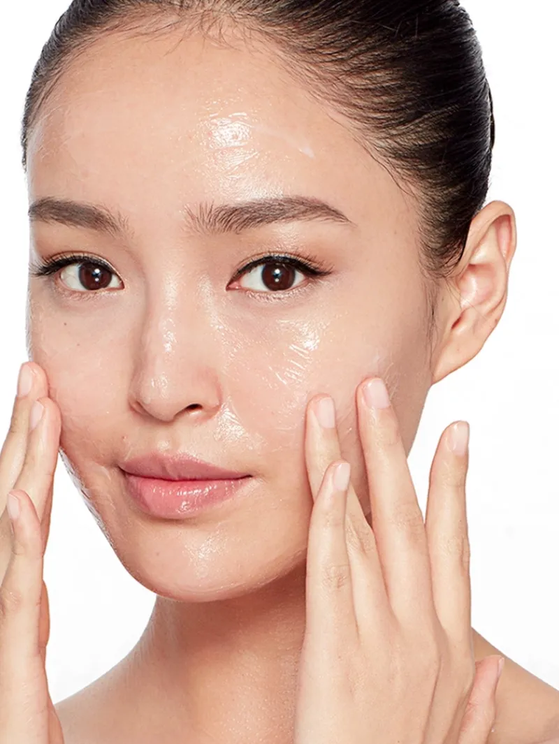 charlotte_tilbury_multimi_4.webp Charlotte Tilbury Multi-Miracle Glow 3-in-1 Cleanser, Mask & Balm | MECCA Sale