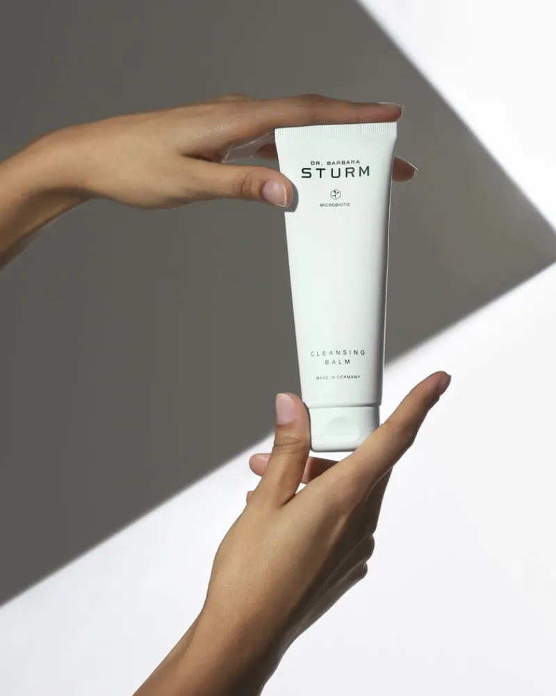 dr_barbara_sturm_microbio_4.webp Dr. Barbara Sturm Microbiotic Gentle Cleansing Balm | MECCA New