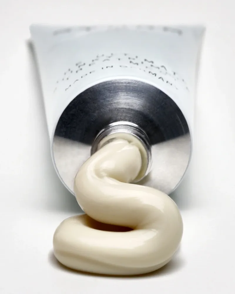 dr_barbara_sturm_the_ulti_4.webp Dr. Barbara Sturm The Ultimate Stinky Pimple Treatment | MECCA Best