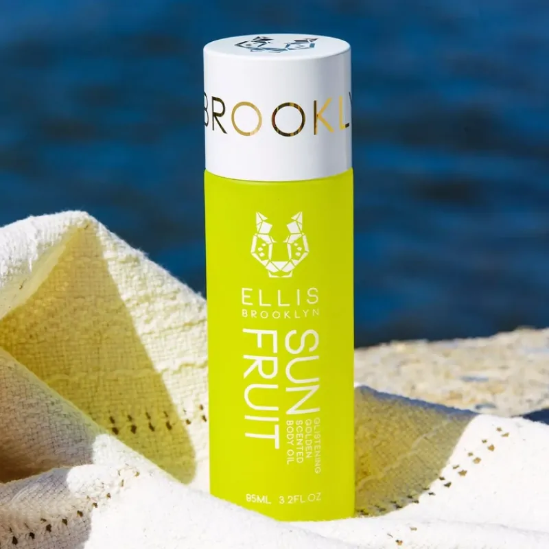 ellis_brooklyn_sun_fruit__2-1.webp Ellis Brooklyn Sun Fruit Glistening Golden Scented Body Oil | MECCA Fashion