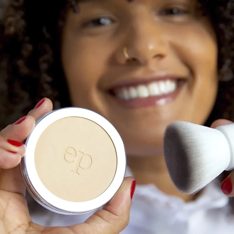 ere_perez_corn_setting_po_3.webp Ere Perez corn setting powder | MECCA Discount
