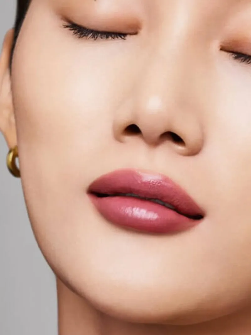 este_lauder_pure_color_en_2-1.webp Estée Lauder Pure Color Envy Revitalizing Crystal Balm | MECCA Sale