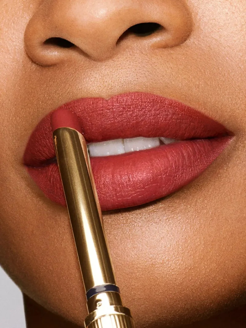 este_lauder_pure_color_si_2.webp Estée Lauder Pure Color Silk Matte Lipstick | MECCA Hot