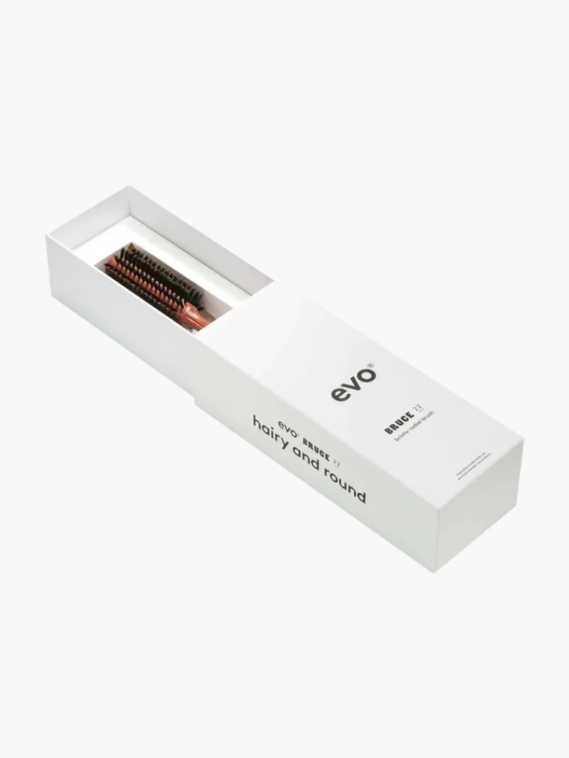 evo_bruce_mm_bristle_radi_2.webp evo Bruce 22mm Bristle Radial Brush | MECCA Sale