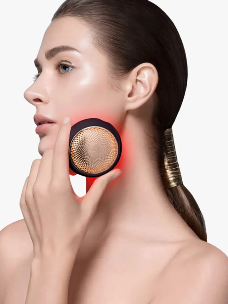 foreo_ufo__black__mecca_3.webp FOREO UFO 2 Black | MECCA Fashion