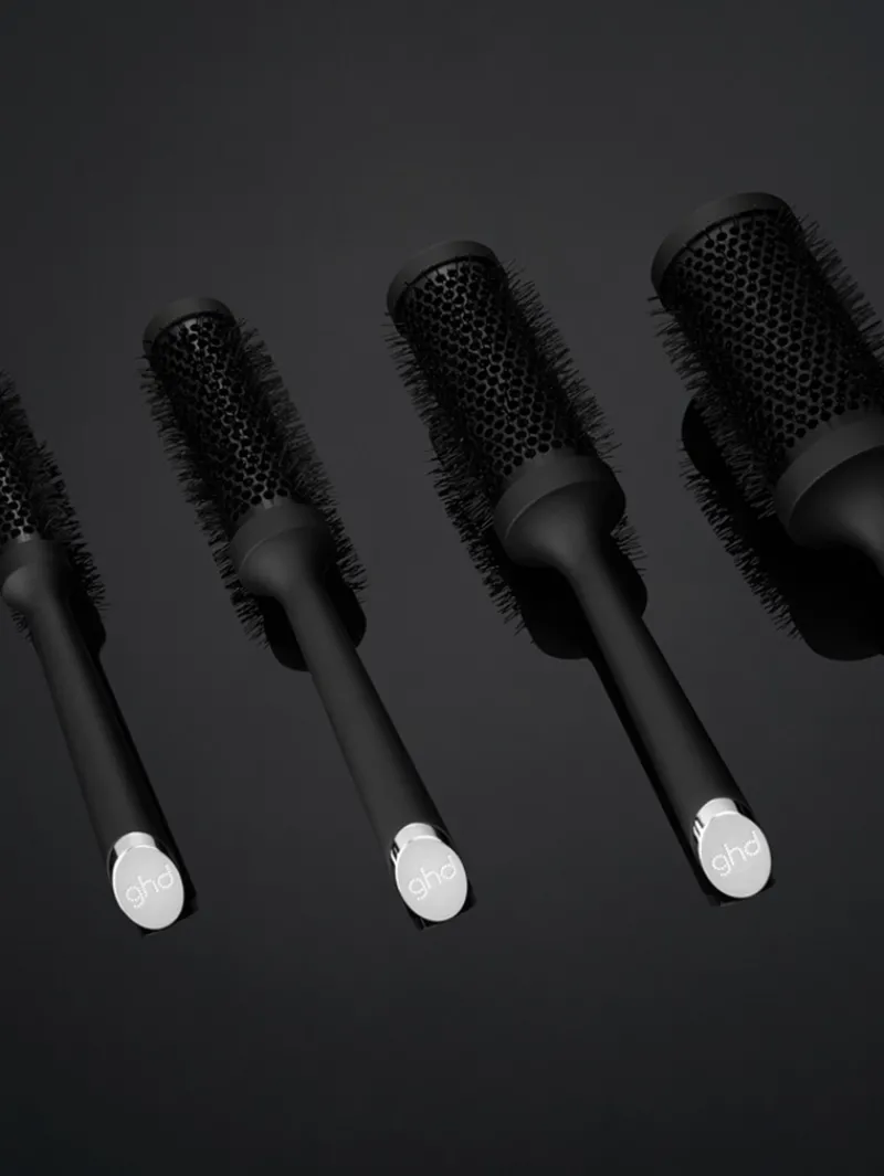 ghd_ceramic_vented_radial_4.webp ghd Ceramic Vented Radial Brush - Size 2 | MECCA Hot