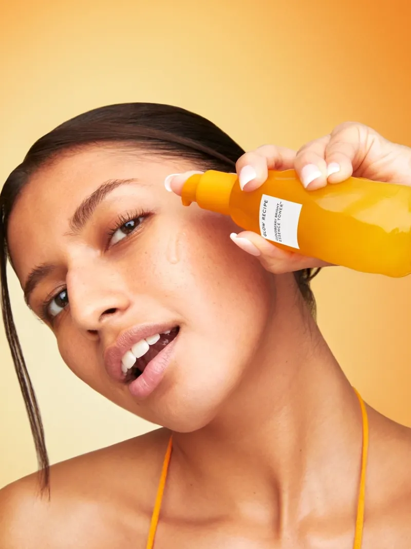 glow_recipe_cloudberry_br_4-1.webp Glow Recipe Cloudberry Bright Essence Toner | MECCA Hot