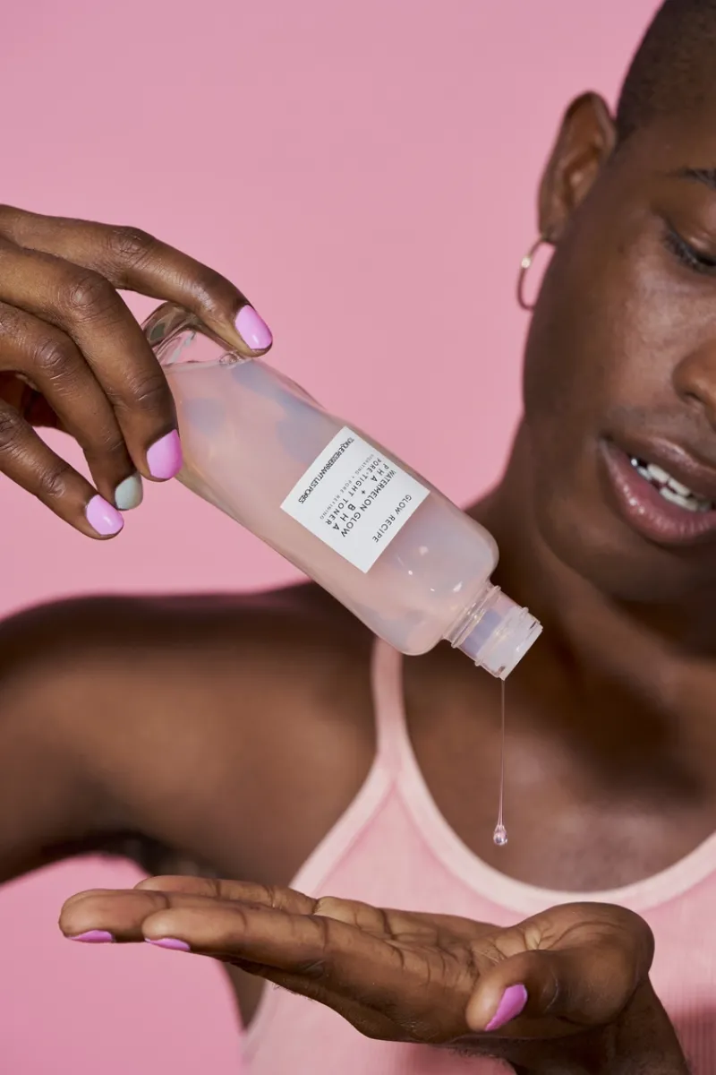 glow_recipe_watermelon_gl_3-1.webp Glow Recipe Watermelon Glow PHA+BHA Pore-Tight Toner | MECCA Clearance