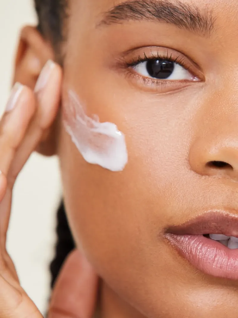 goop_goopglow_dark_spot_o_4.webp GOOP glow Dark Spot Overnight Milk | MECCA New