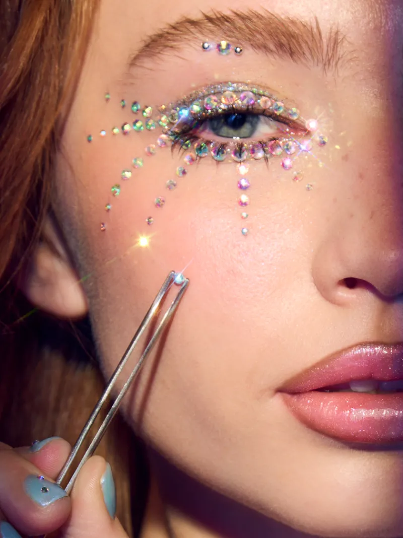 Half Magic Adornment Tweezers | MECCA Hot
