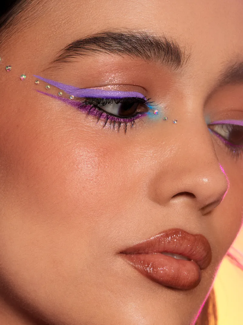 half_magic_chromaddiction_2-1.webp Half Magic Chromaddiction Matte Eye Paint & Liner | MECCA Clearance