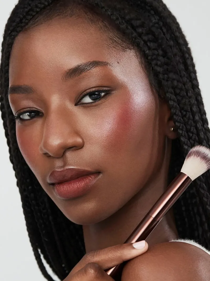 hourglass_no__blush_brush_3.webp HOURGLASS No. 15 Blush Brush | MECCA Discount
