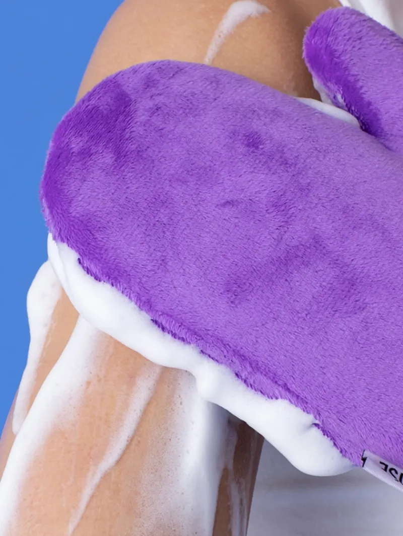 isle_of_paradise_selftann_2.webp Isle Of Paradise Self-Tanning Mitt | MECCA Sale