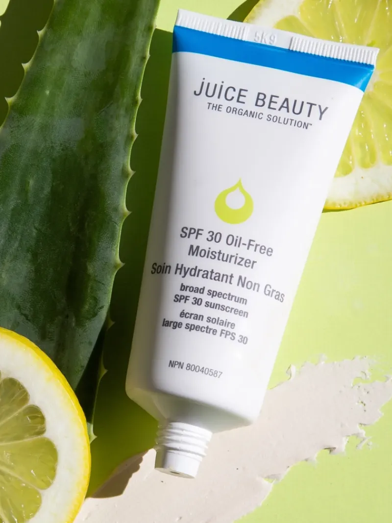 juice_beauty_oil_free_moi_2.webp Juice Beauty Oil Free Moisturiser | MECCA Hot