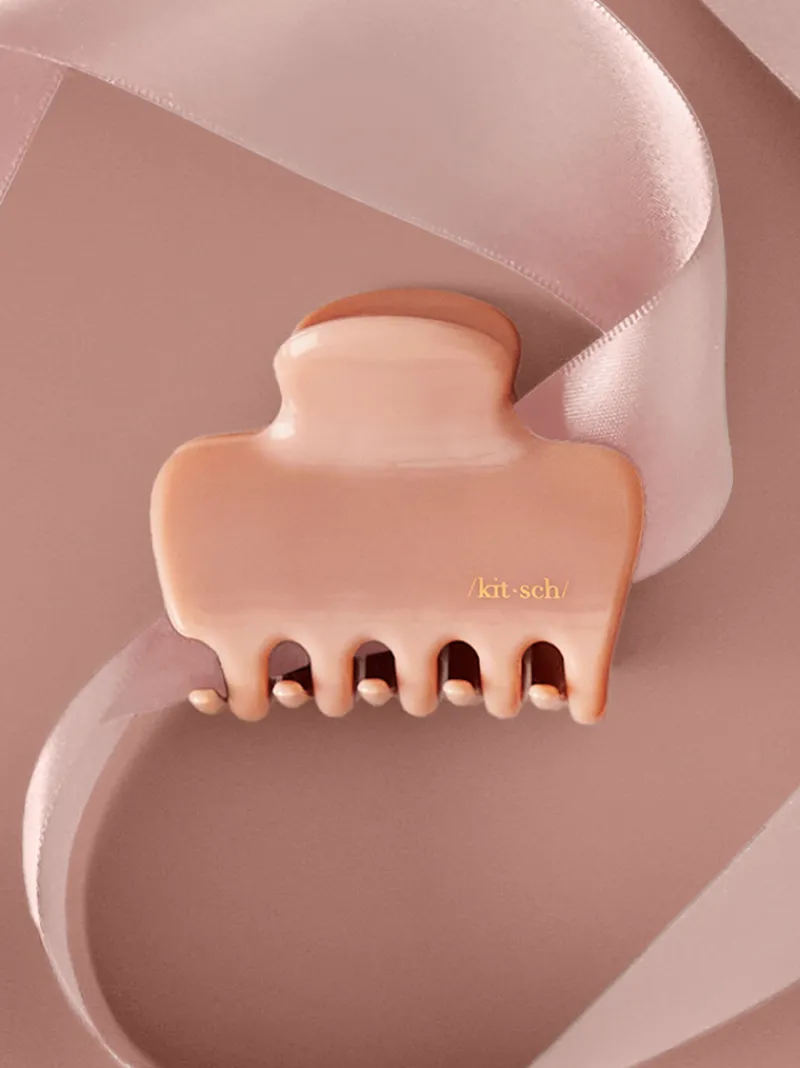 kitsch_recycled_plastic_c_3.webp Kitsch Recycled Plastic Claw Clip Ornament | MECCA Best