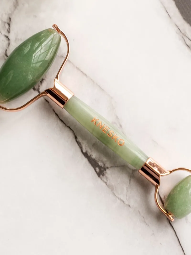 knesko_green_jade_gemston_5.webp Knesko Green Jade Gemstone Roller | MECCA Fashion