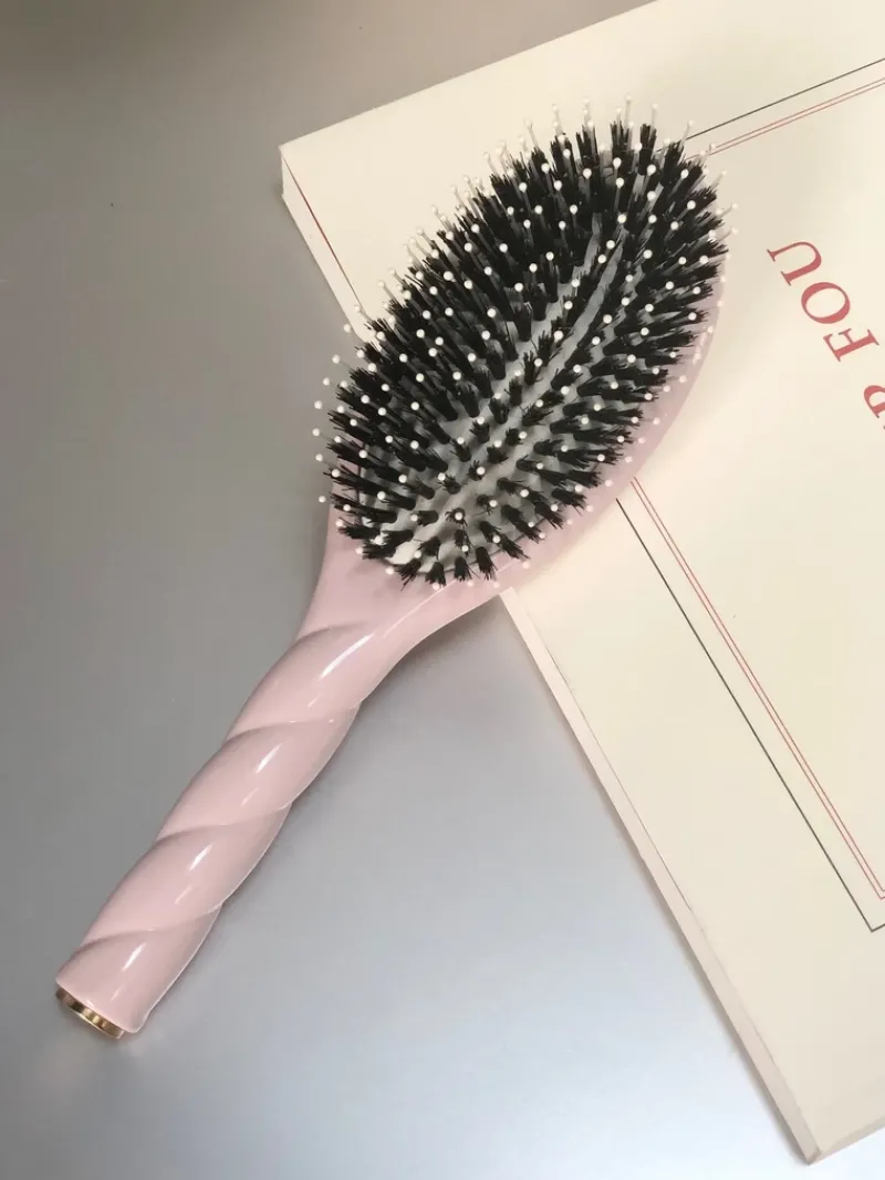 la_bonne_brosse_n_the_ess_4.webp La Bonne Brosse N.03 The Essential Soft | MECCA Outlet