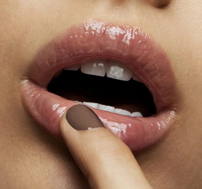 mac_cosmetics_lipglass_cl_4.webp M·A·C Cosmetics Lipglass Clear | MECCA Fashion