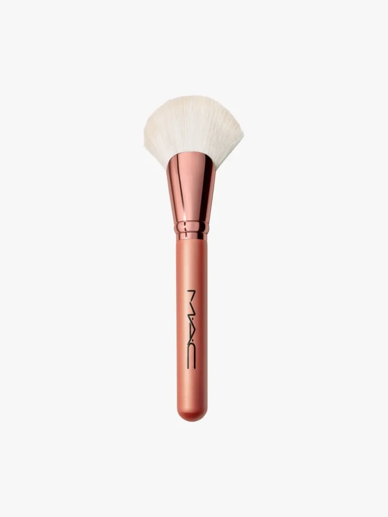 M·A·C Cosmetics 143S Bronzer Fan Brush | MECCA Sale