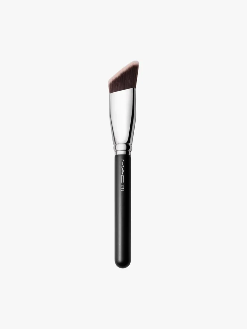 M·A·C Cosmetics 171S Smooth-Edge All Over Face Brush | MECCA Hot