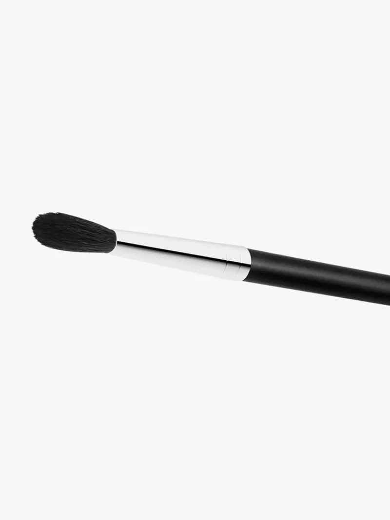 M·A·C Cosmetics 224S Tapered Blending Eyeshadow Brush | MECCA Best