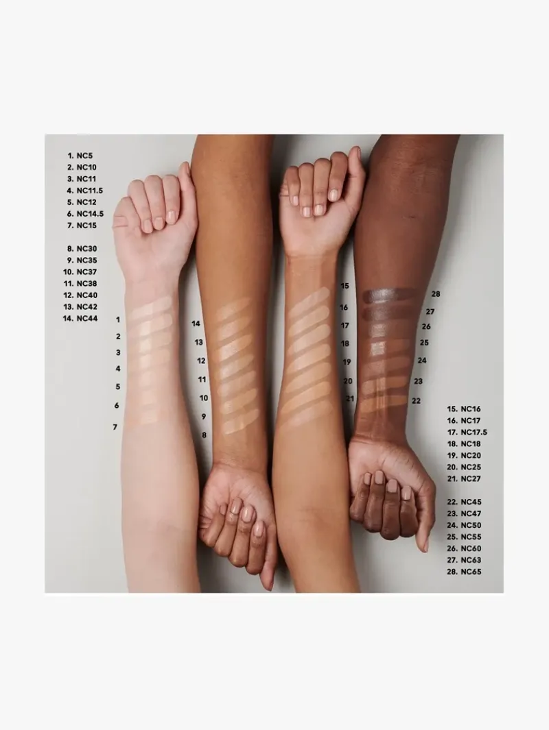 mac_cosmetics_studio_radi_3-1.webp M·A·C Cosmetics Studio Radiance Serum Powered Foundation | MECCA Clearance