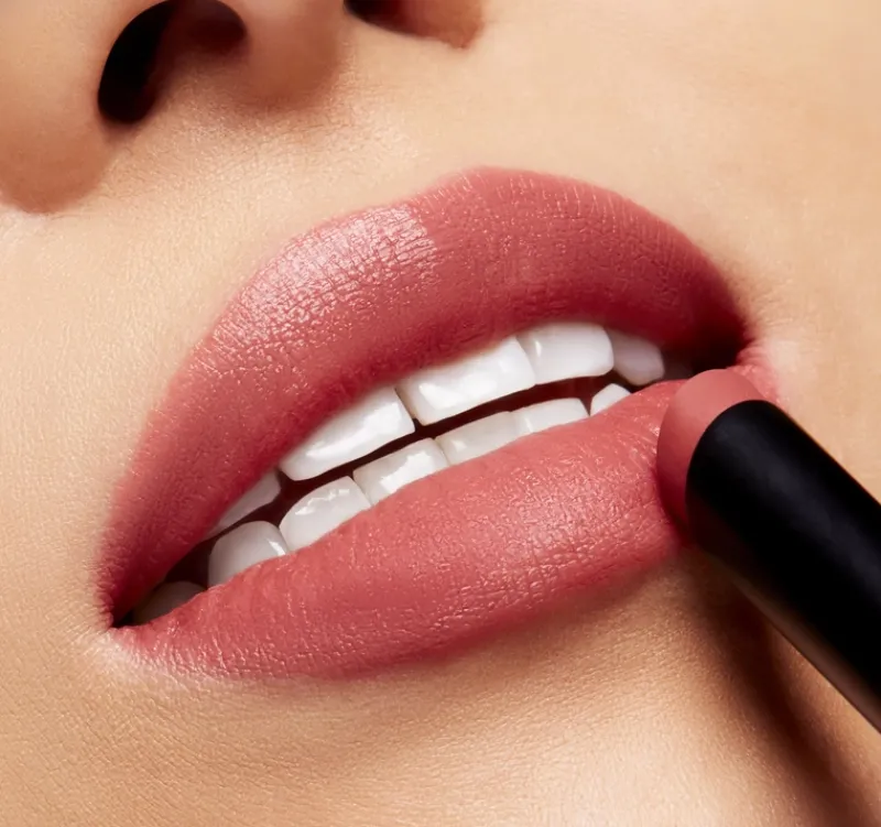 mac_cosmetics_velvet_blur_3.webp M·A·C Cosmetics Velvet Blur Slim Stick Lipstick | MECCA Hot