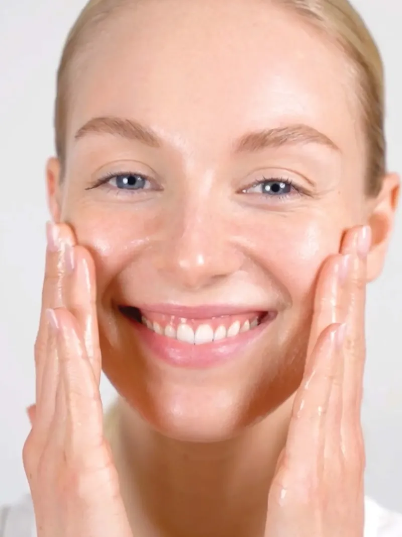 mario_badescu_enzyme_clea_2.webp Mario Badescu Enzyme Cleansing Gel | MECCA Sale