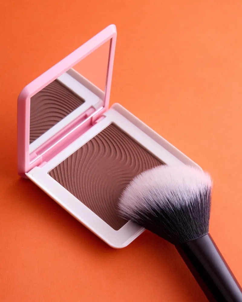 mecca_max_angled_diffusin_2.webp MECCA MAX Angled Diffusing Brush | MECCA Fashion