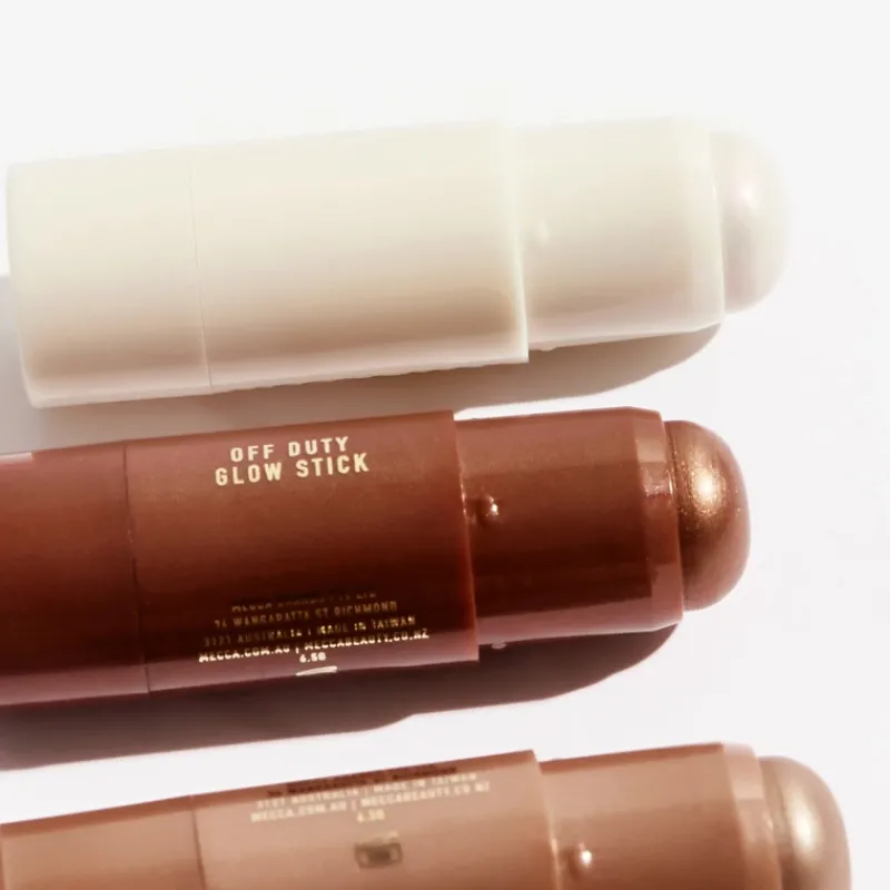 mecca_max_off_duty_glow_s_5.webp MECCA MAX Off Duty Glow Stick Cream Highlighter | MECCA New