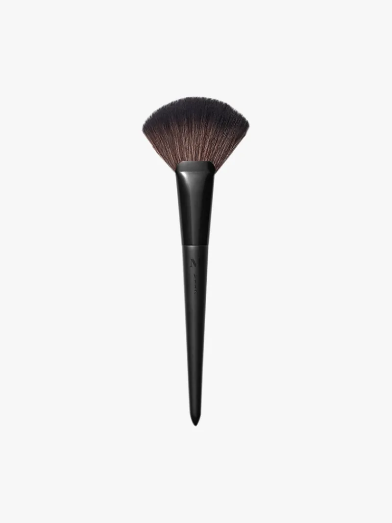 Morphe V112 Fluffy Fan Powder Brush | MECCA Outlet