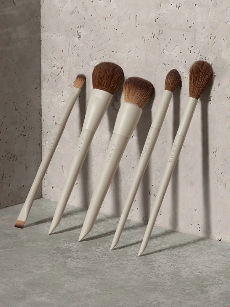 morphe_x_ariel_a_foundati_4.webp Morphe X Ariel A24 Foundation Brush | MECCA Online