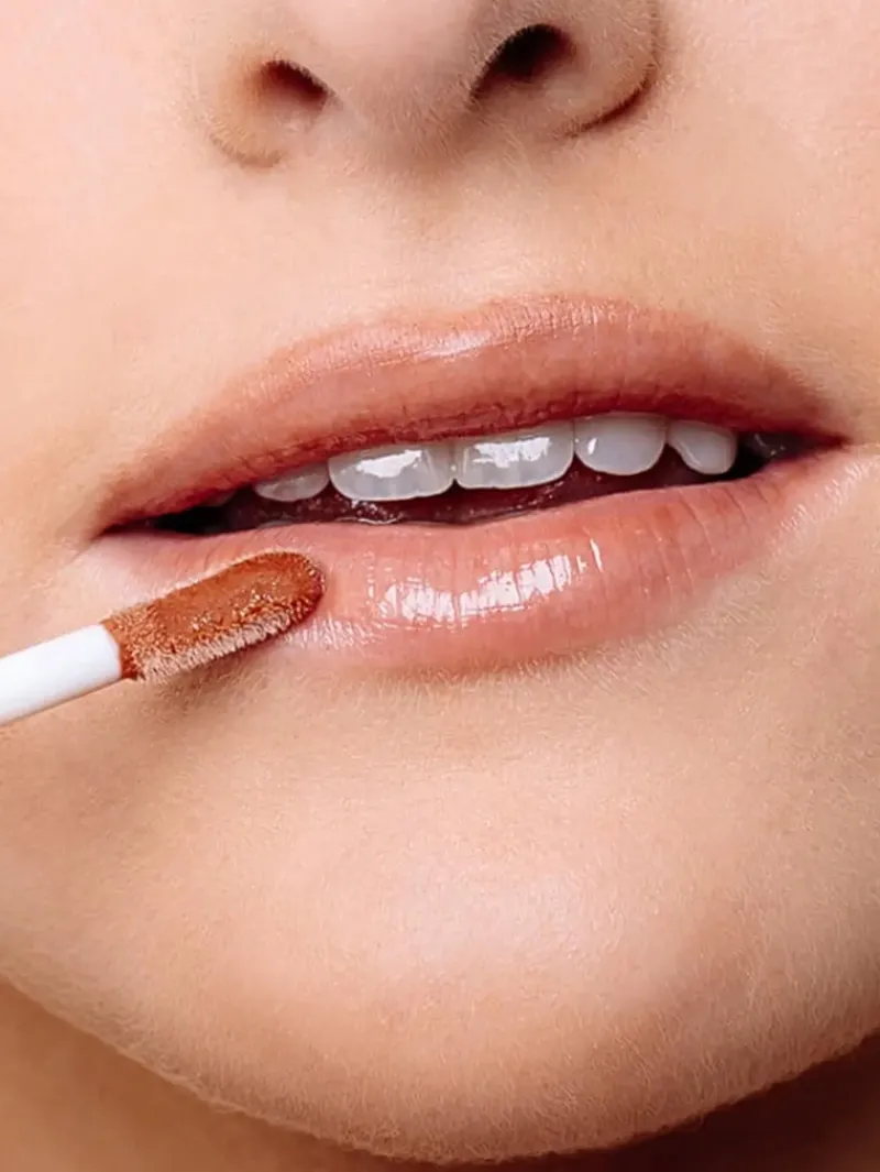 naked_sundays_spf_glow__g_2.webp Naked Sundays SPF50 Glow + Go Lip Oil in Salted Caramel | MECCA Online