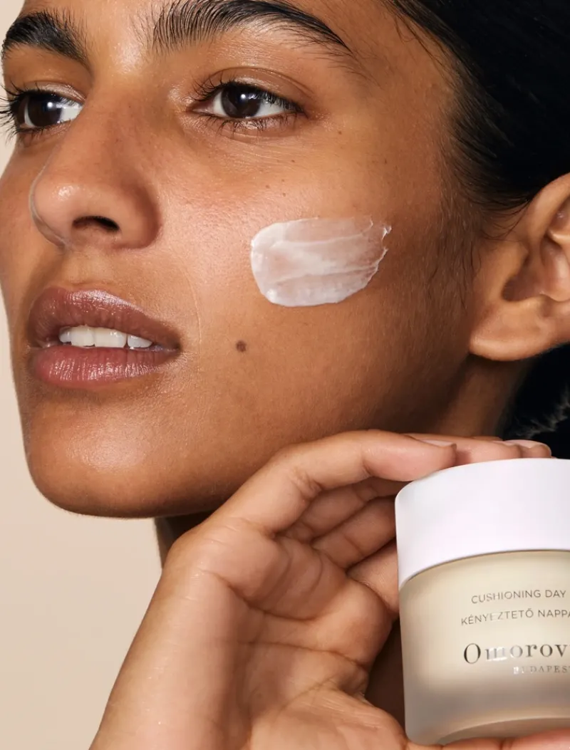 omorovicza_cushioning_day_4.webp Omorovicza Cushioning Day Cream | MECCA Best