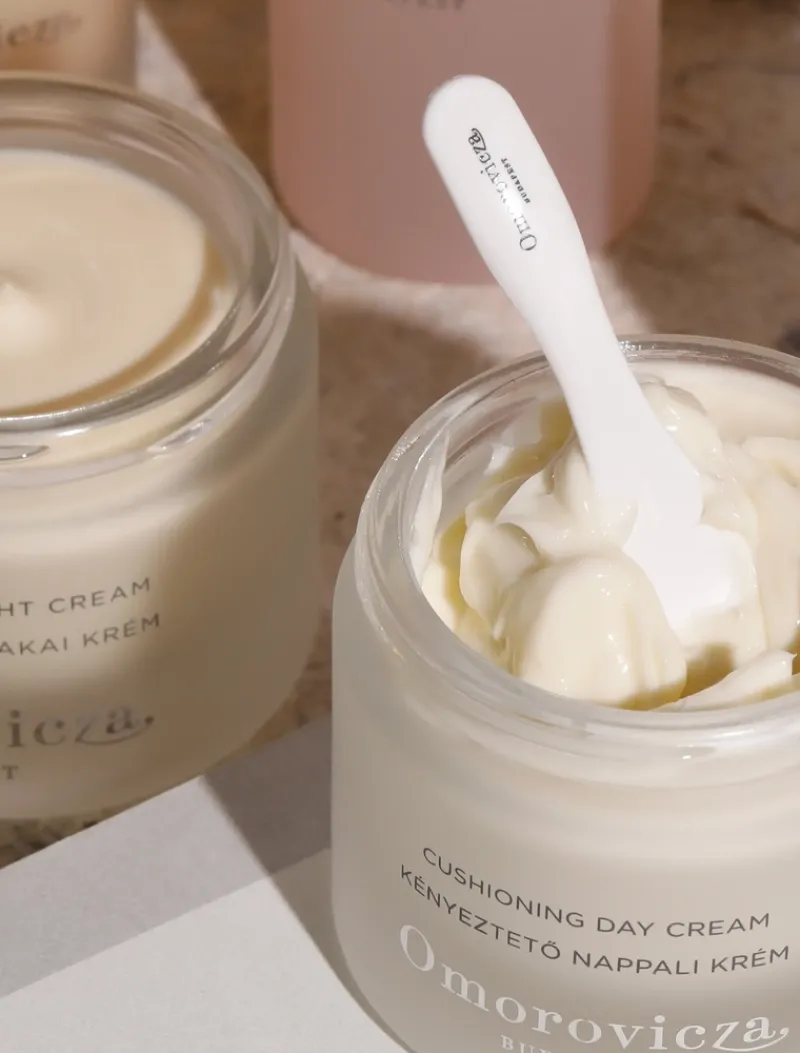 omorovicza_cushioning_day_5.webp Omorovicza Cushioning Day Cream | MECCA Best