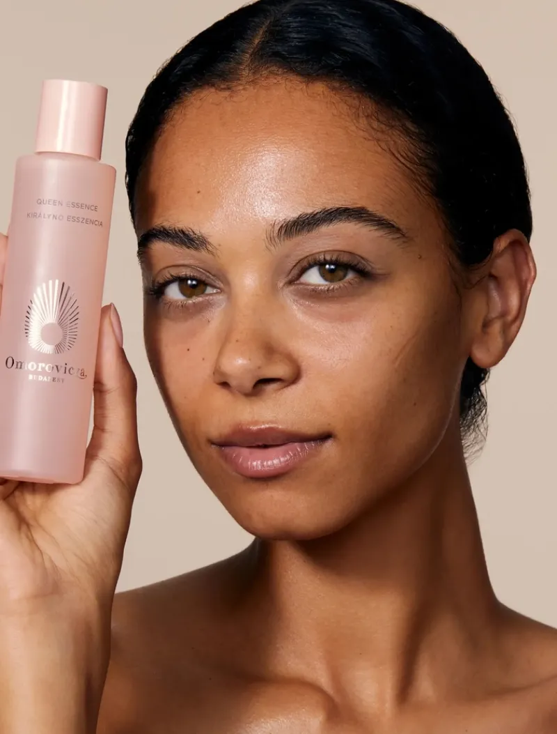 omorovicza_queen_essence__3.webp Omorovicza Queen Essence | MECCA Best