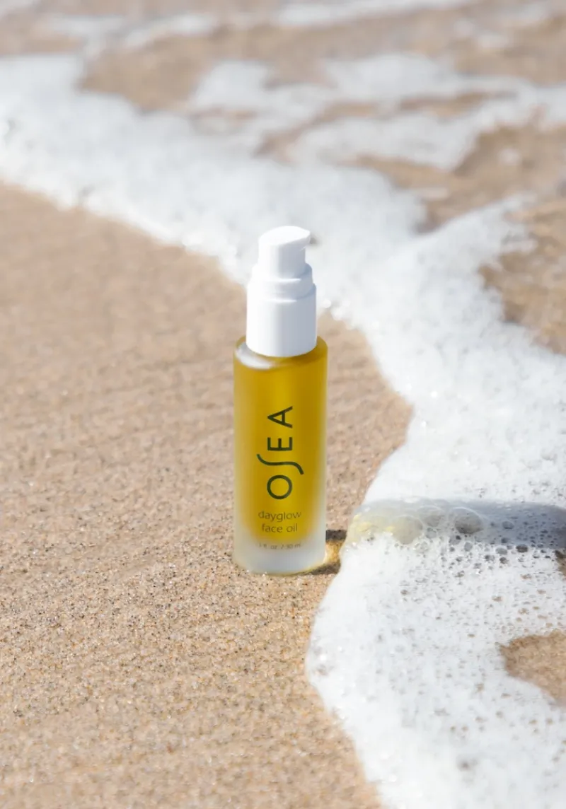osea_dayglow_face_oil__me_2.webp OSEA Dayglow Face Oil™ | MECCA Fashion