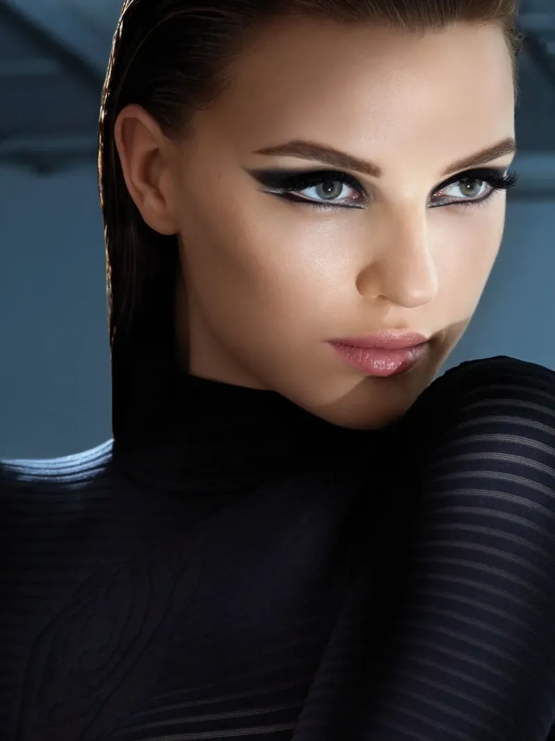 rae_morris__deluxe_brow_d_2.webp Rae Morris #16.5 Deluxe Brow Definer | MECCA Fashion