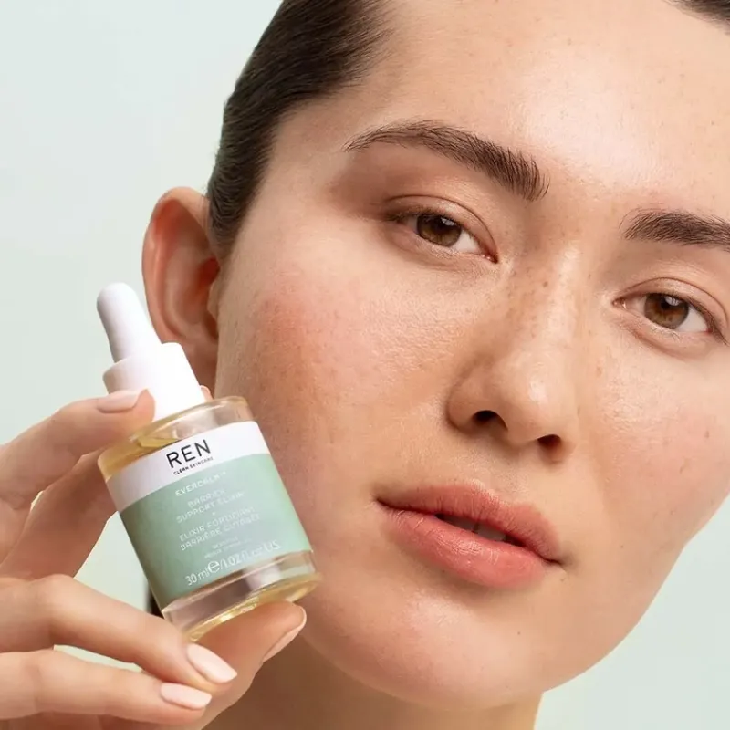ren_clean_skincare_everca_3-1.webp REN Clean Skincare Evercalm Repair Complex | MECCA Outlet