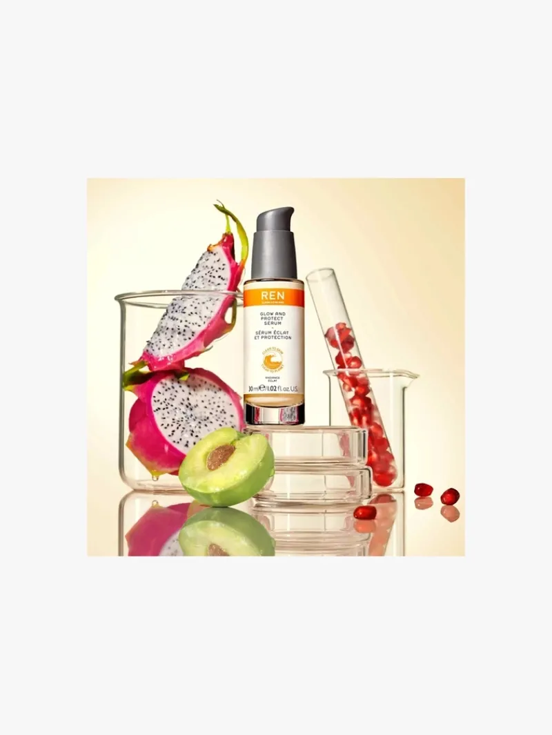 ren_clean_skincare_radian_4.webp REN Clean Skincare Radiance Glow & Protect Serum | MECCA Clearance