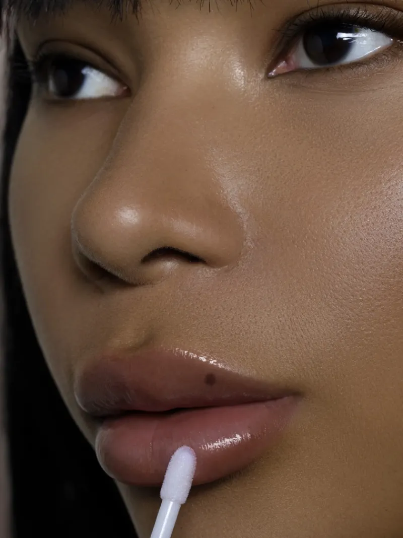 rituel_de_fille_thorn_bit_3.webp Rituel de Fille Thorn Bite Peptide Plump Crème Lip Oil | MECCA Discount
