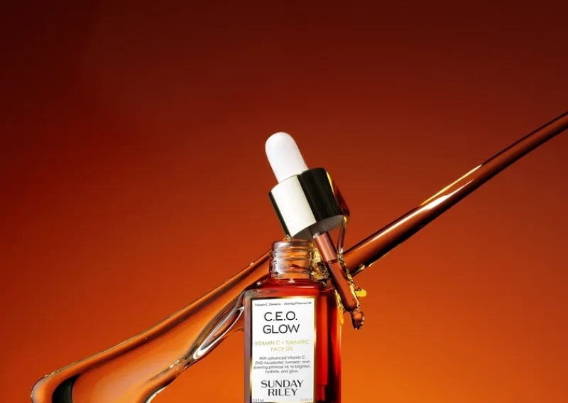 sunday_riley_ceo_glow_vit_2-1.webp Sunday Riley C.E.O. Glow Vitamin C + Turmeric Facial Oil | MECCA New