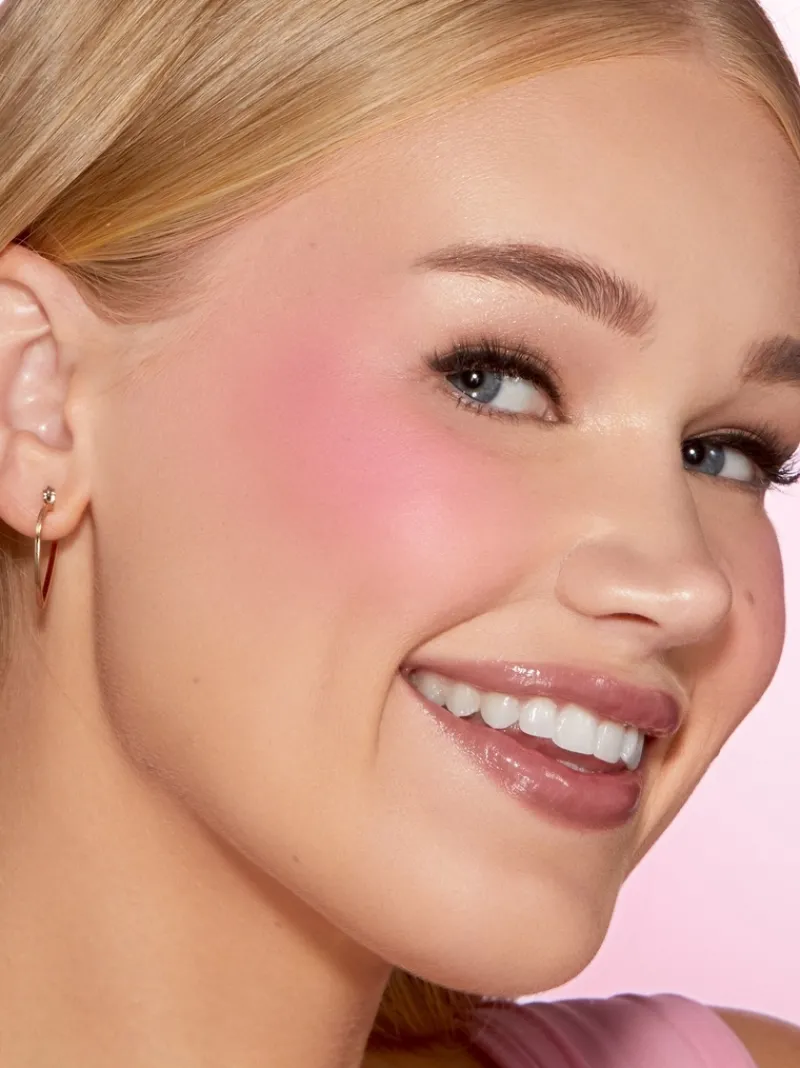 too_faced_cloud_crush_blu_4.webp Too Faced Cloud Crush Blurring Blush | MECCA Clearance